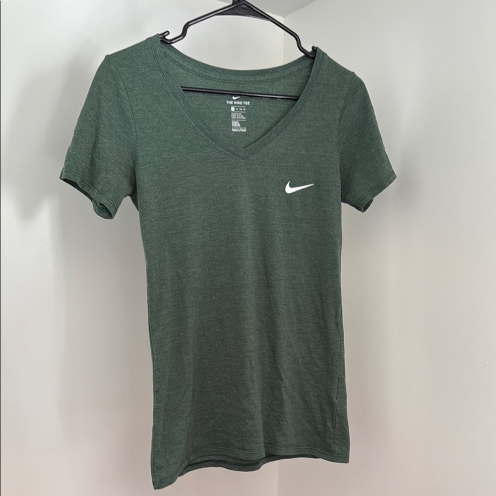 Nike Green Fitted Short Sleeve T-Shirt